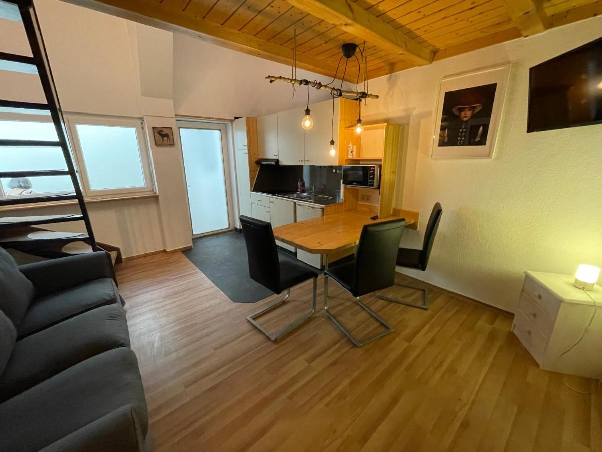 Eleven Apartments روست المظهر الخارجي الصورة